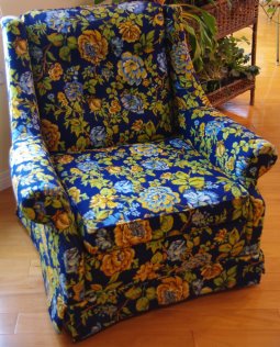 Cabbage-rose patterned chair
