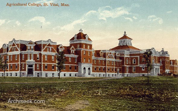 Taché Hall in 1911, when the U of M was still the Agricultural College.